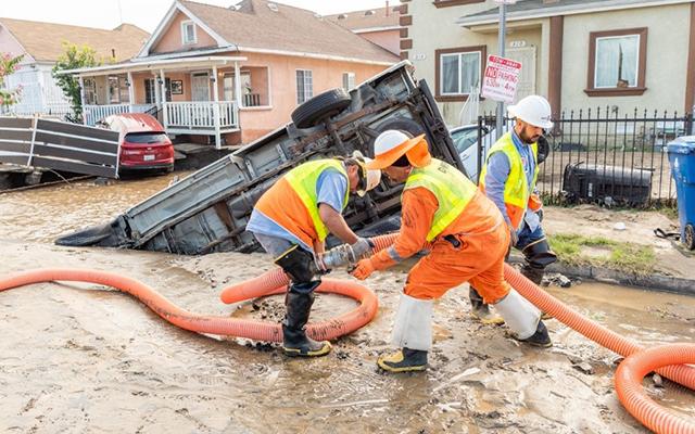 crews work to fix watermain break