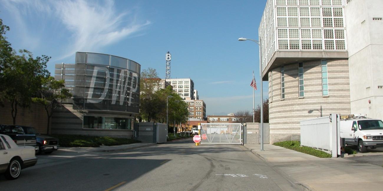 Central District, Entrance Gate